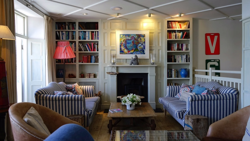 SeriArch Studio — main living space